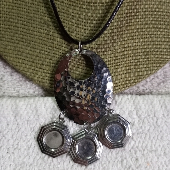 Silvertone dangle charms necklace black cord - Picture 5 of 5